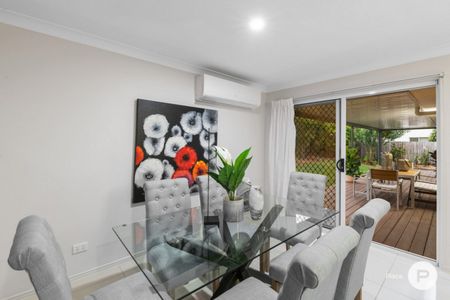 Stylish Family Living with Multiple Living Zones & Beautiful Outdoor Entertaining - Photo 5