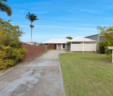 Spacious family home with large fully fenced yard. - Photo 6