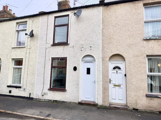 2 bedroom terraced house to rent - Photo 1