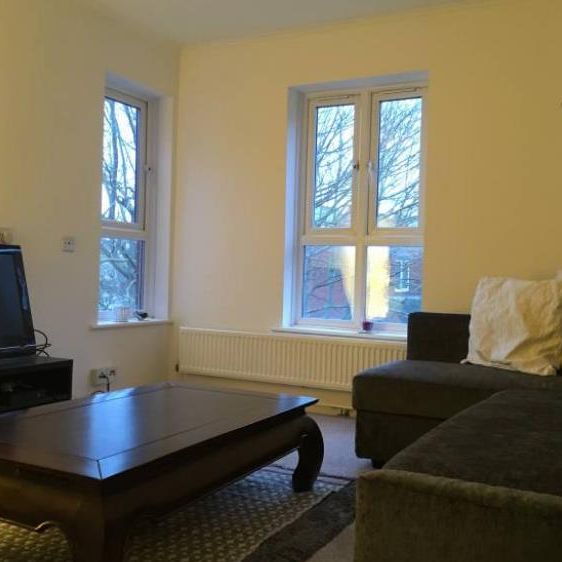 1 Bed Flat, Wheatsheaf Lane, SW6 - Photo 1