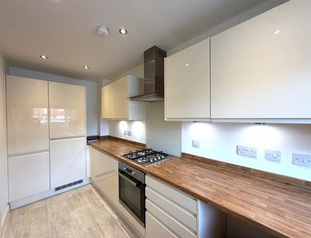 2 Bedroom Mews To Let - Photo 2