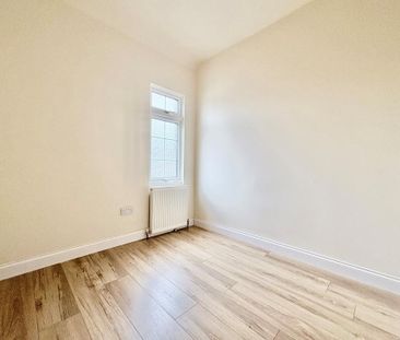 4 bedroom detached house to rent - Photo 4