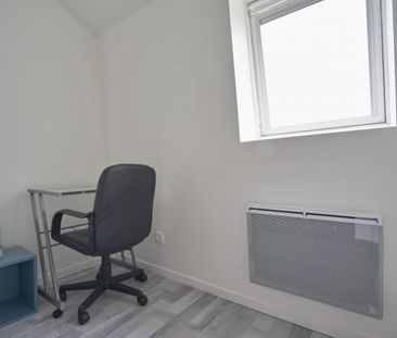 Anatole France Roommate 5 Bedrooms at Ronchin - Photo 5