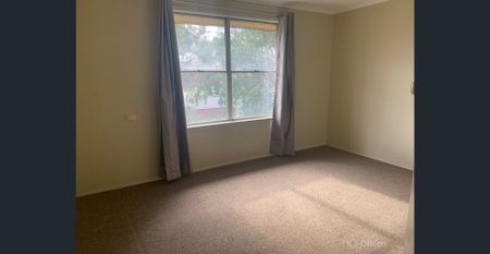 Imagine Easy Family Living, Can You Picture It? - Photo 2