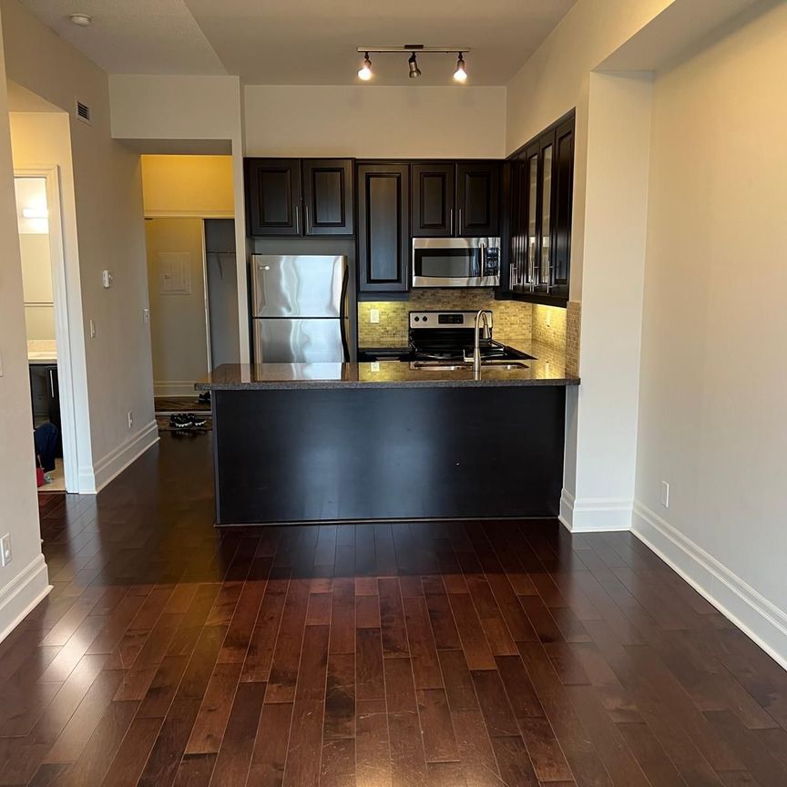 For Lease - 1 Upper Duke Crescent Unit# 904, Markham, Ontario - Photo 1