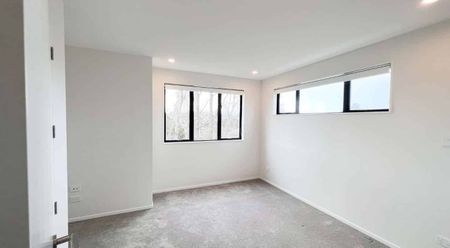 Modern three bedroom home in Glen Innes - Photo 2