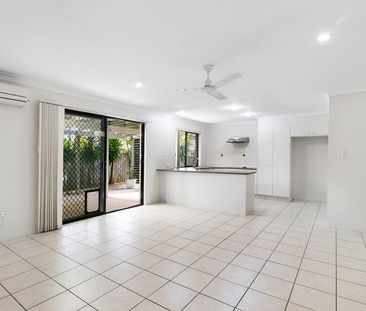 2/2 Linda Way, Upper Coomera QLD 4209 - Duplex For Rent - $680 | Do... - Photo 1