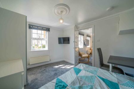 42, Phoenix Boulevard - Photo 5