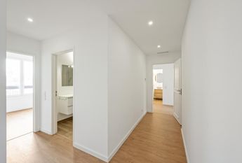 4 Bedroom Apartment with parking, Alto da Barra, Oeiras