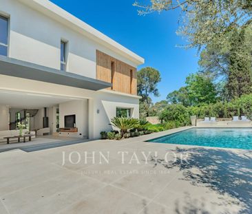 Tout savoir sur cette maison dans le quartier Village-Le Val-Cabrie... - Photo 1