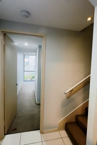 2 bed 2 bath - Photo 4