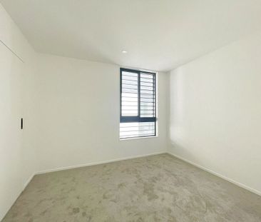 Modern Living in Flat Bush - Newish Terrace Home - Photo 3