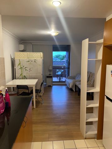 Hurstville - Photo 2