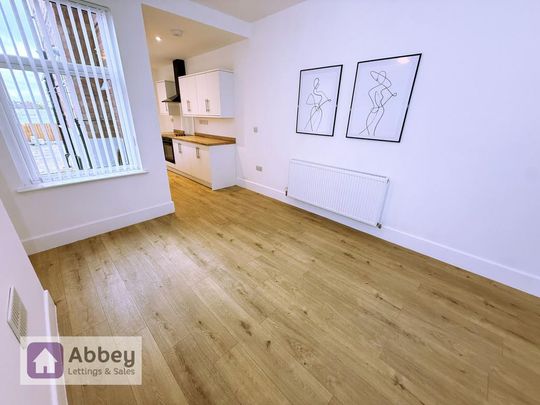 3 bedroom terraced house to rent - Photo 1