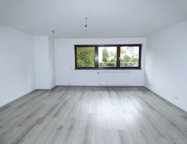 Geräumige 2-Zimmer-Wohnung in zentraler Lage von Schlebusch - Photo 1