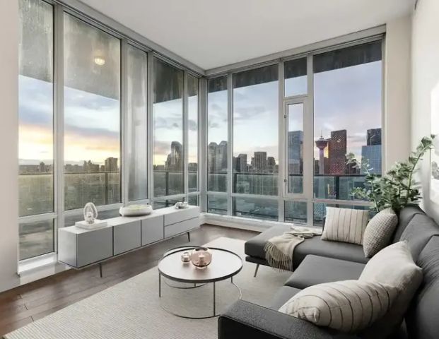 Luxury 2 bedroom on 32nd floor with amazing view (Victoria Park train station) | 3201 - 210 15 Ave SE, Calgary - Photo 1