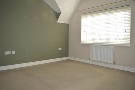 3 bedroom semi-detached house to rent - Photo 4