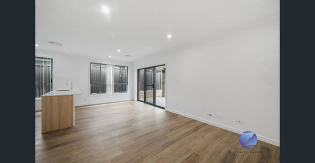 Modern Home Located Close To All Amenities ! - Photo 1