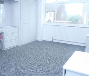 3 bedroom semi-detached house to rent - Photo 4