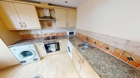 2 bedroom flat to rent - Photo 4