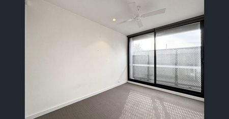 2 Bedroom Apartment in Prime Location! - Photo 2