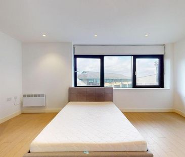 Studio to rent - Photo 3