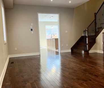 For Lease - 1261 Blencowe Crescent, Newmarket, Ontario - Photo 2