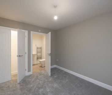 2 bedroom terraced house to rent - Photo 2