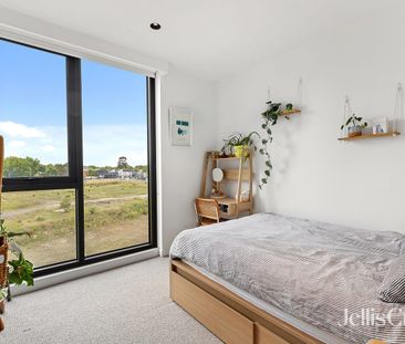 302/21 Mills Boulevard, Alphington, Vic 3078 - Photo 2