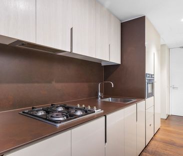 Inner-city style in the vibrant Central Park precinct - Photo 4