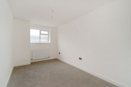 3 bedroom maisonette to rent - Photo 5