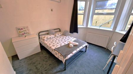 Wayside, Bournemouth, BH1 - Photo 5