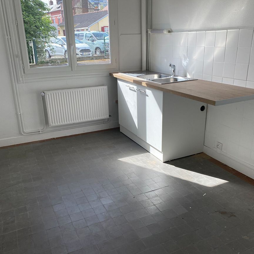 Location Appartement 3 pièces 53m² SOTTEVILLE LES ROUEN 76300 - Photo 1