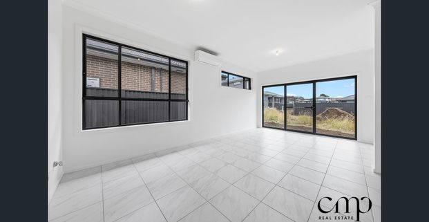 Modern Comfort Meets Prime Convenience! - Photo 1