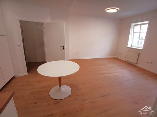 Pronájem bytu 3+kk 66 m² - Fotografie 1