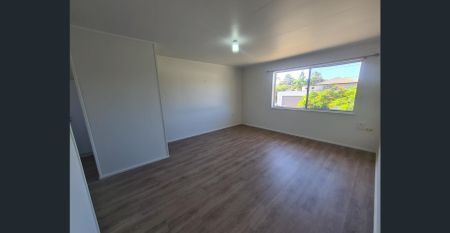 RENOVATED UNIT - SUIT MATURE AGED - Photo 5