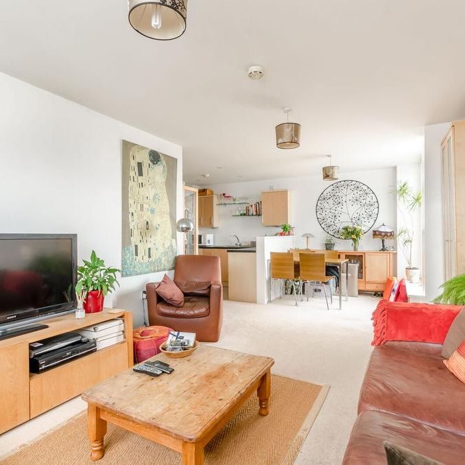 2 bedroom flat to rent - Photo 1
