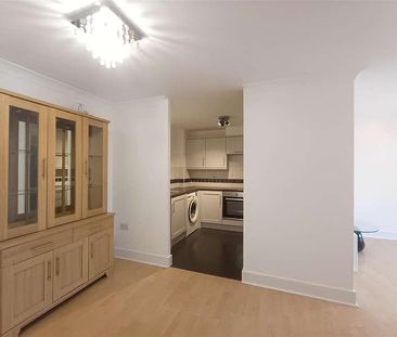 Tobermory Close, Langley, SL3 - Photo 3