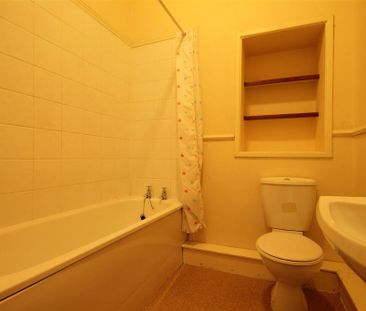 5 bedroom terraced house to rent - Photo 6