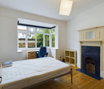 4 bedroom terraced house to rent - Photo 4