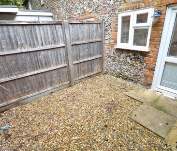 1 bedroom cottage to rent - Photo 2