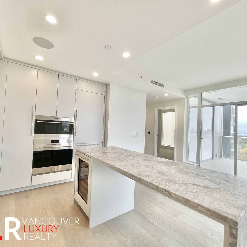 Condo in Vancouver West Side, BC - Photo 1