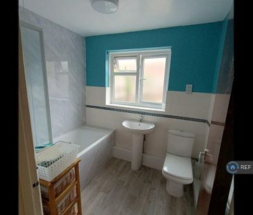 2 bedroom terraced house to rent - Photo 2