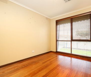Spacious and Bright 3-Bedroom Home in Epping - Photo 6