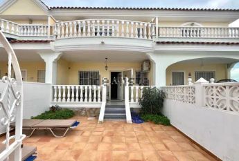 Alquiler de chalet pareado en Doña Pepa