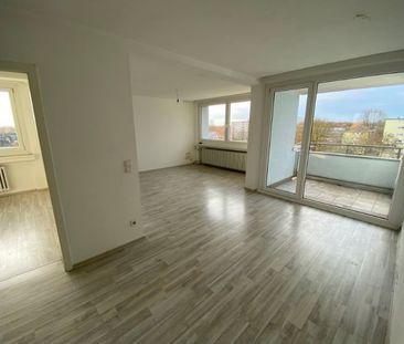 Aufzug vorhanden ! Möbel rein und fertig ! - Photo 1