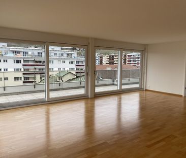 Magnifique appartement très lumineux de 4,5 p. au dernier étage, su... - Photo 2