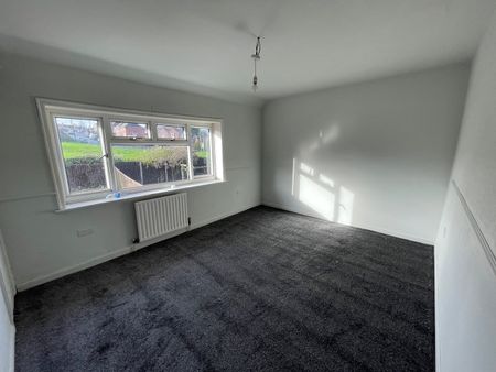 3 Bed Semi-Detached House, Middleton Road, LS10 - Photo 2