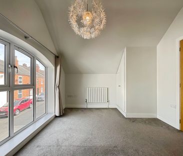 1 bedroom Detached House to let - Photo 2