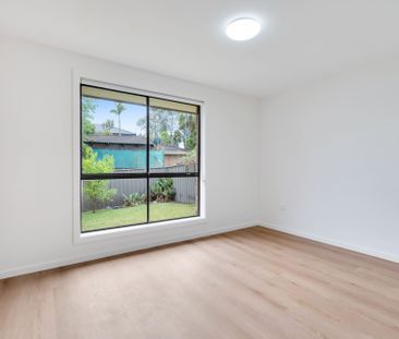 Beautifully Updated 3-Bedroom Home – Close to Schools & Transport - Photo 2